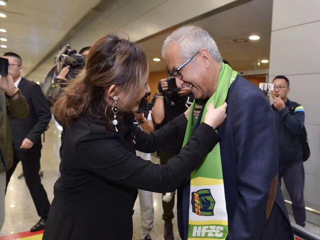 男生操女生软件