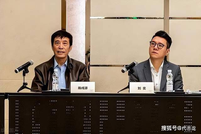 黑丝美女被c