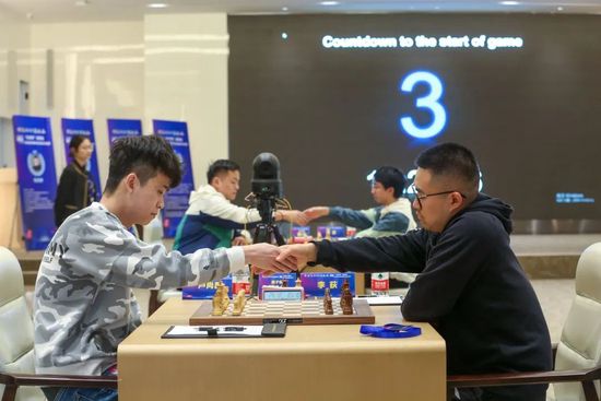 拍真实国产伦偷精品