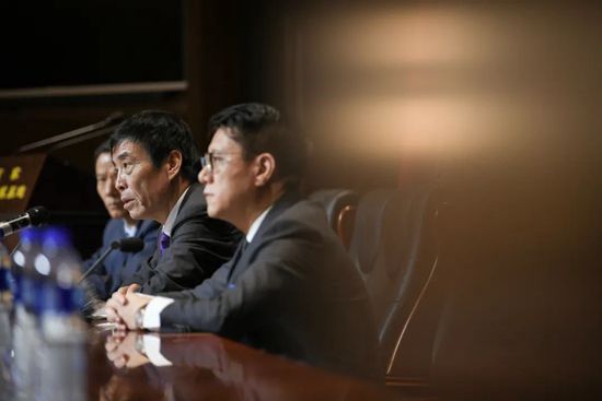 国产亚洲欧美日韩综合综合二区